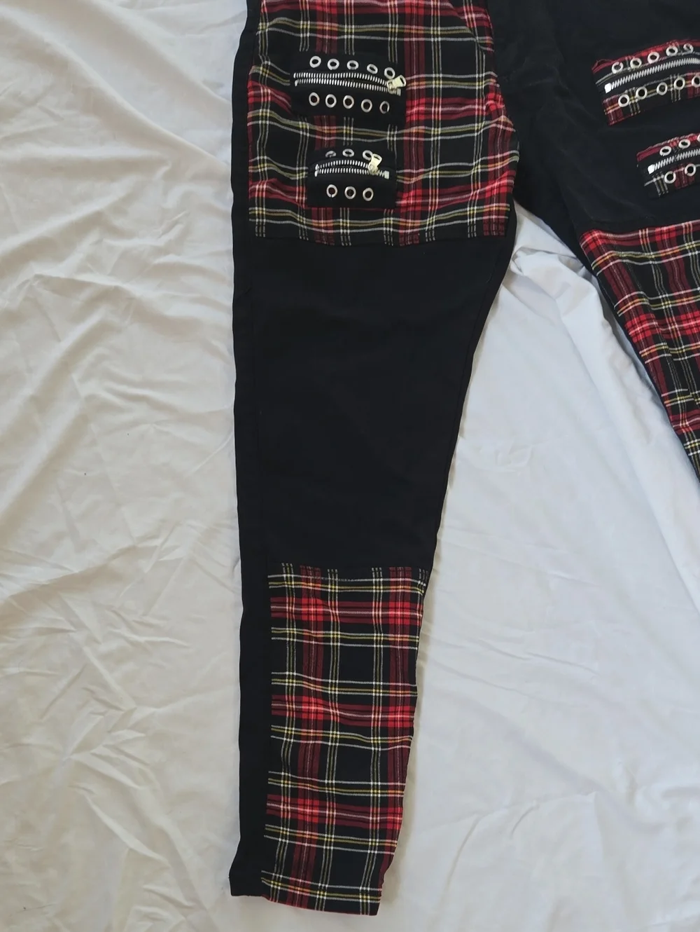 Men's Black Punk Rock Style Jeans With Zippers & Red Squared Patterns In Areas - Picture 5 of 9